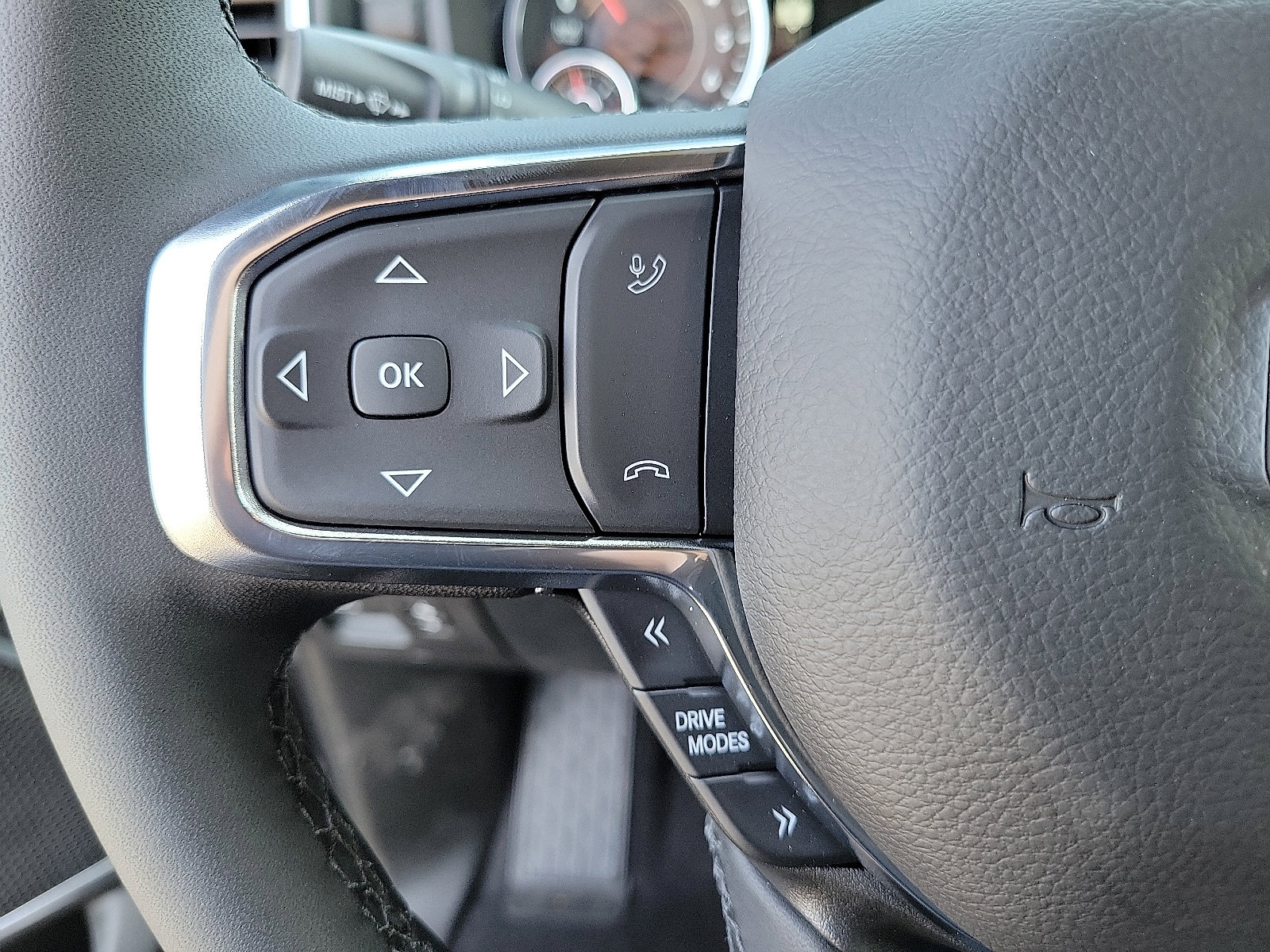 2025 Ram 1500 Laramie photo 5