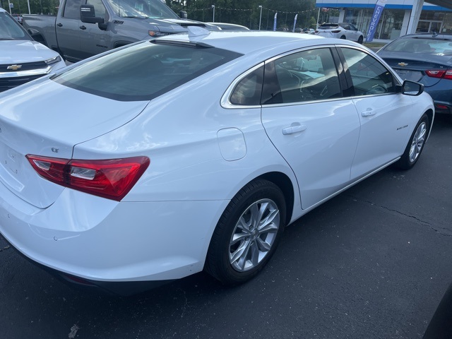 2024 Chevrolet Malibu 1LT photo 3