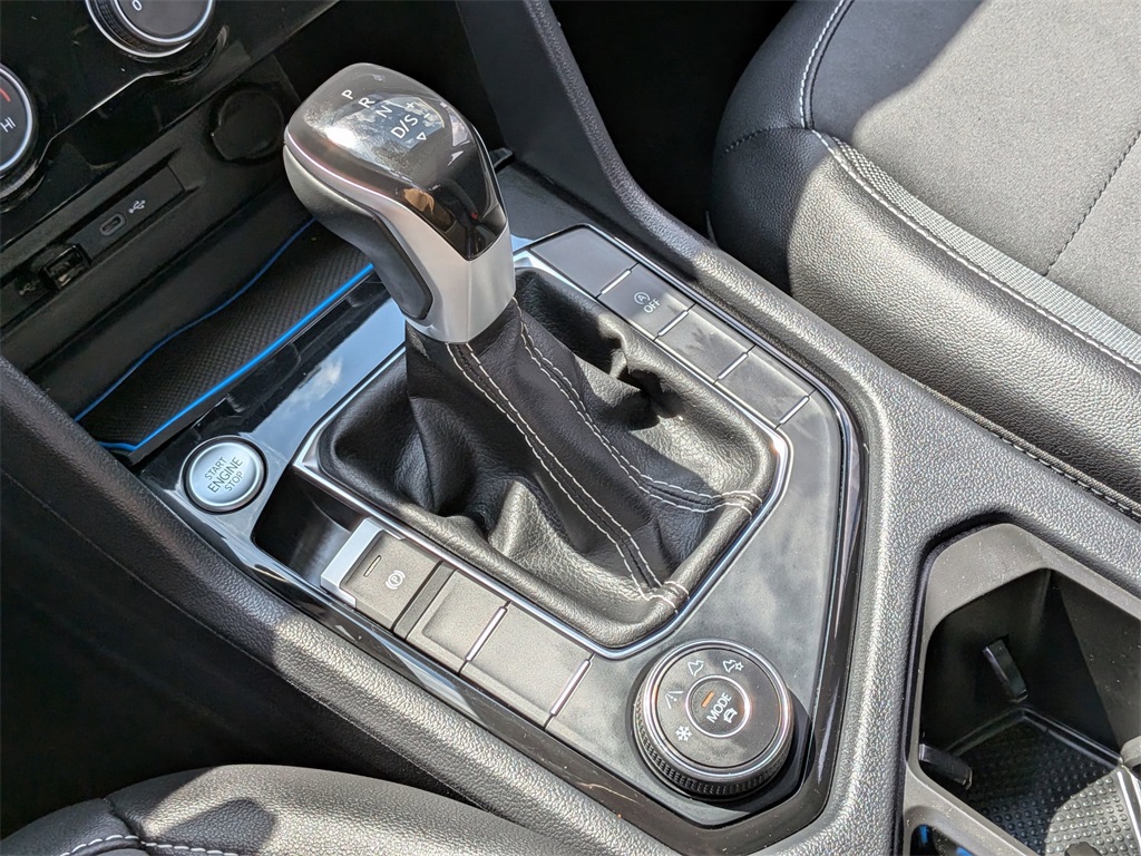2023 Volkswagen Taos SE photo 15