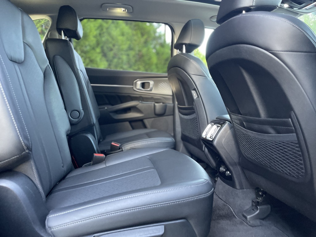 2022 Kia Sorento SX photo 17