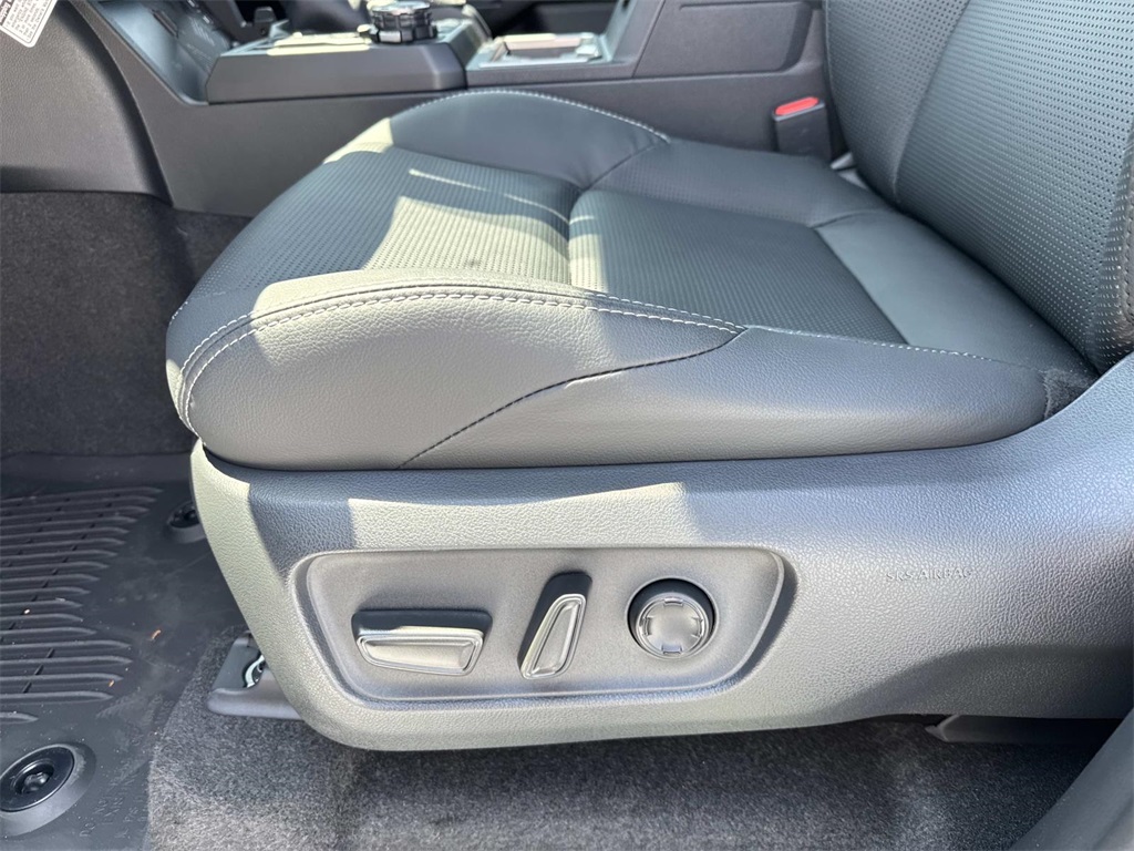 2025 Toyota 4Runner Limited photo 9