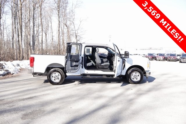 2023 Ford F-250 photo 3