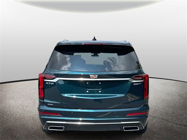 2025 Cadillac XT6 Luxury photo 3