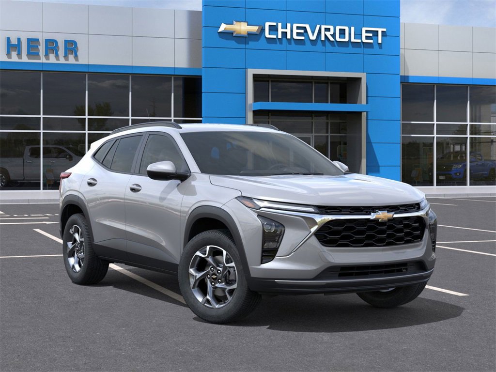 2025 Chevrolet Trax LT photo 3