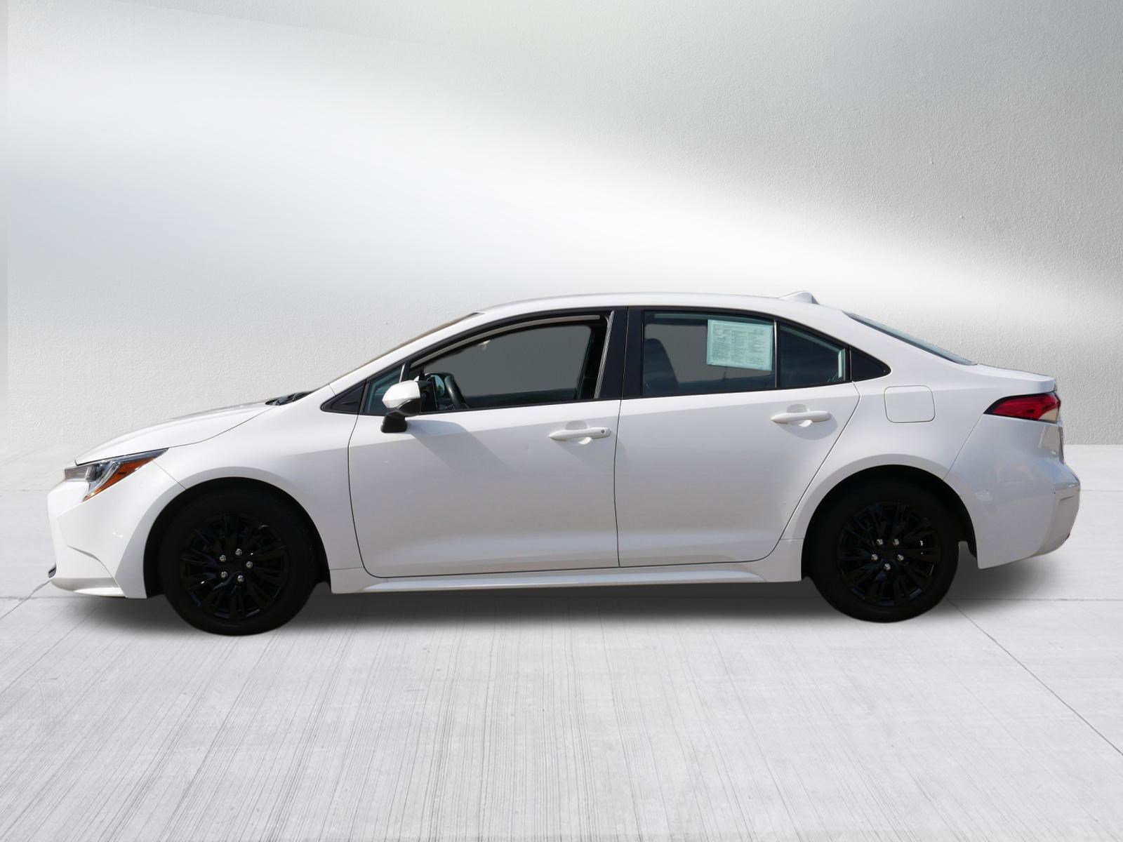 2024 Toyota Corolla LE photo 4