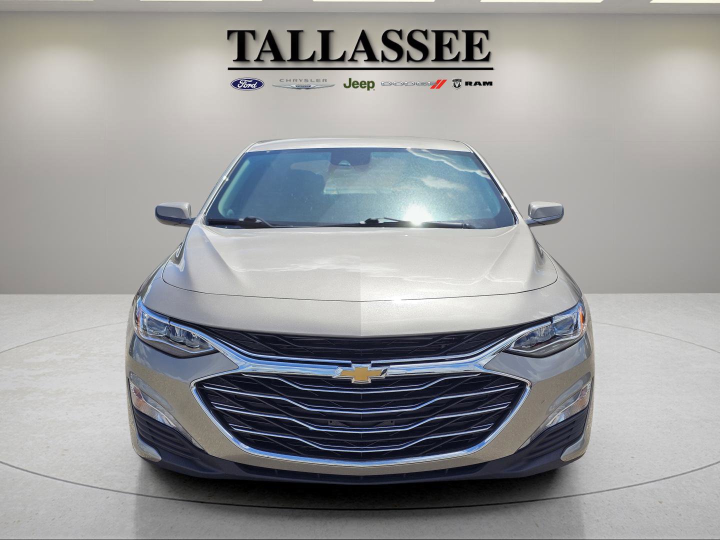 2024 Chevrolet Malibu Premier 2LT photo 2