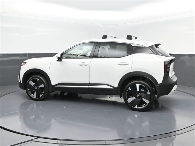 2025 Nissan Kicks SR photo 3