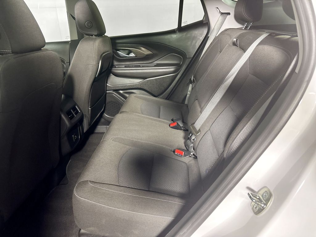 2023 Gmc Terrain SLE photo 18