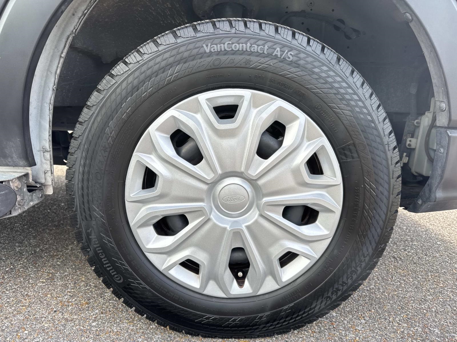 2024 Ford Transit photo 2