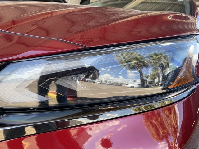 2023 Nissan Altima 2.5 SR photo 10