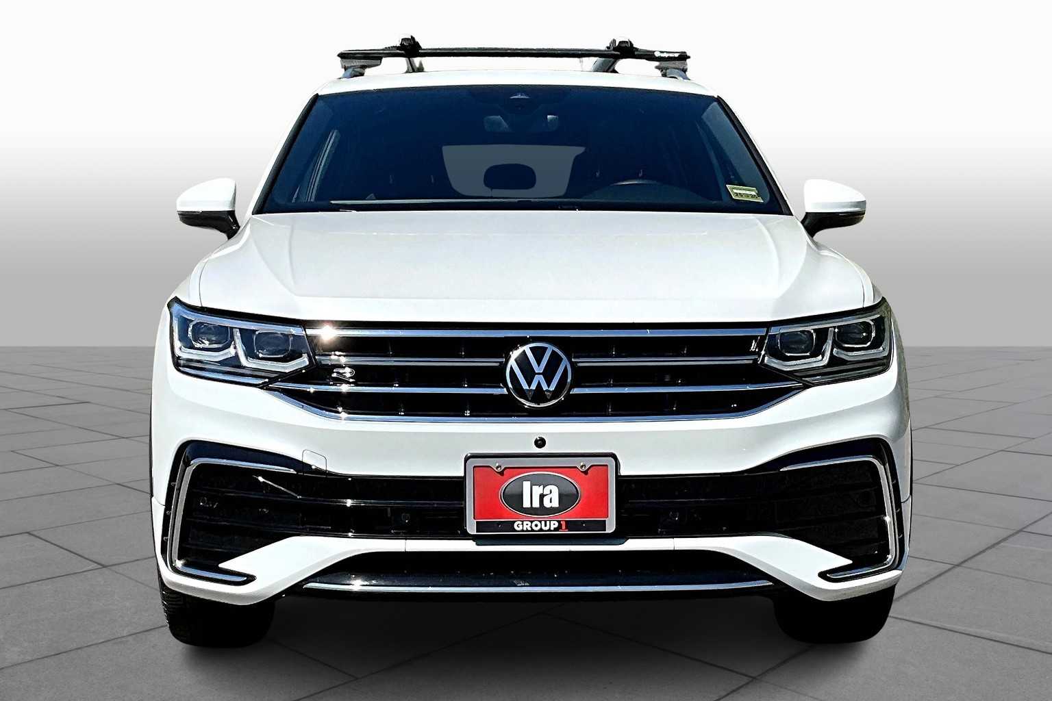 2023 Volkswagen Tiguan SEL R-Line Black photo 5