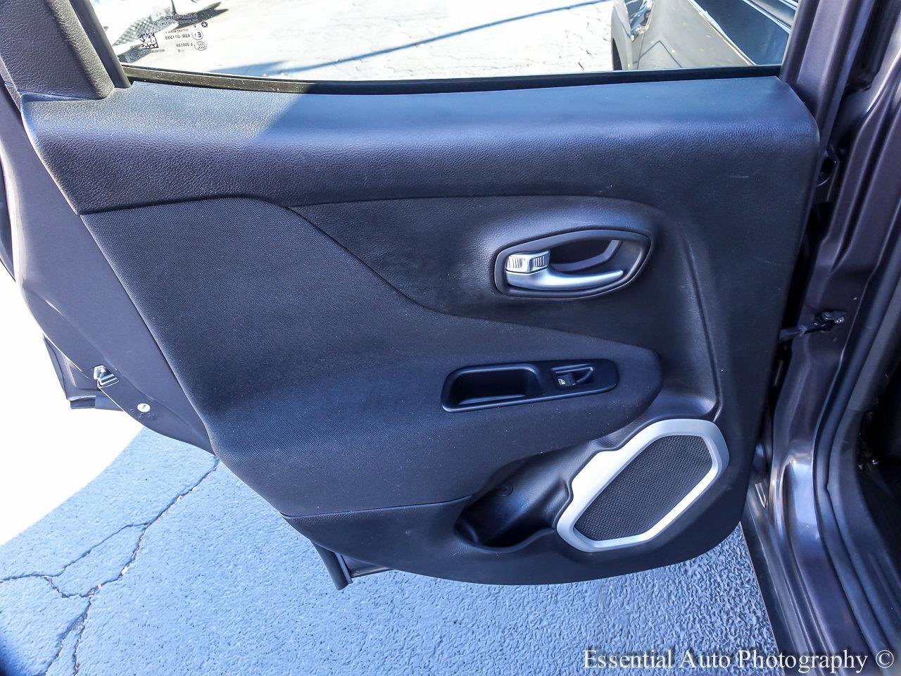 2018 JEEP RENEGADE - Image 17