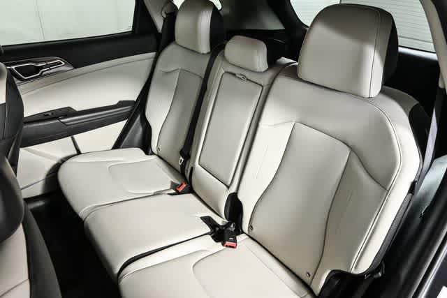 2024 Kia Sportage EX photo 17