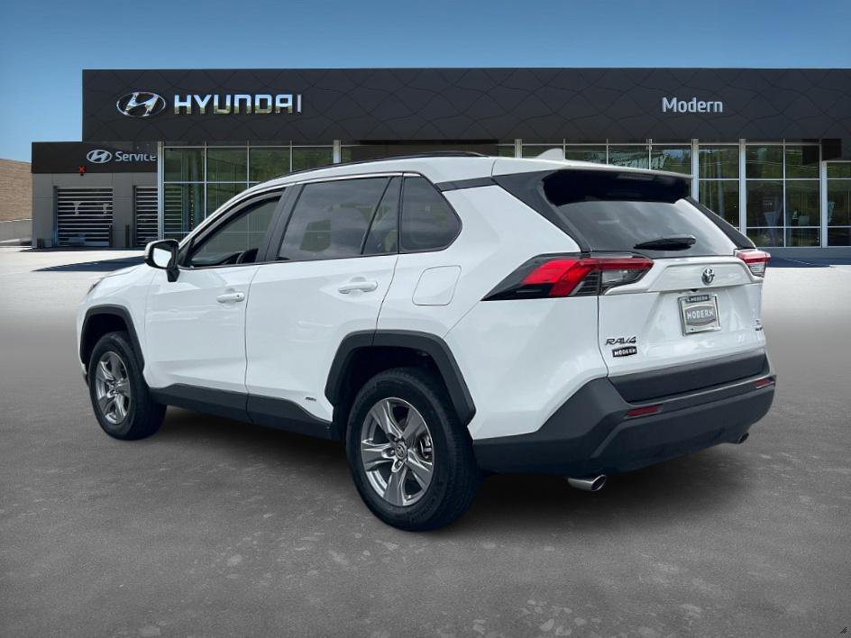 2024 Toyota RAV4 Hybrid XLE photo 4