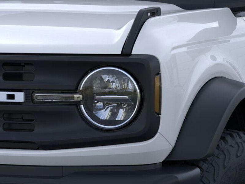 2025 Ford Bronco Base photo 20