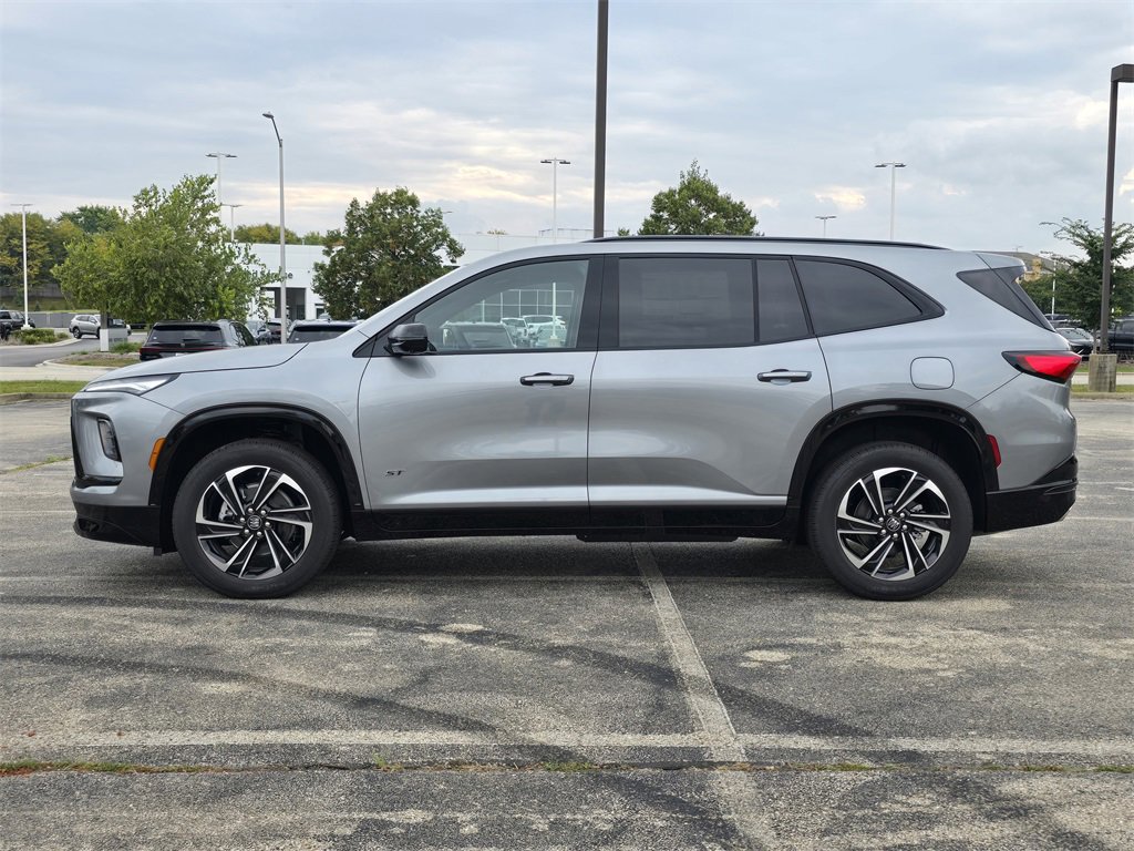 2026 Buick Enclave Sport Touring photo 4