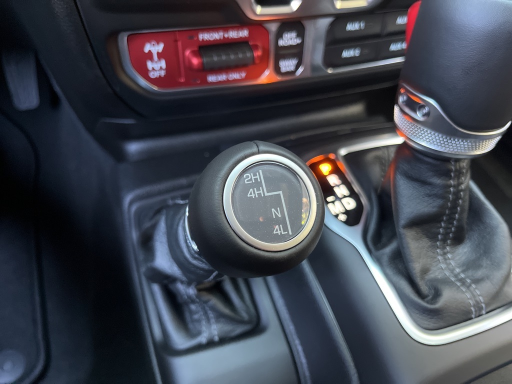 2025 Jeep Wrangler Rubicon photo 45