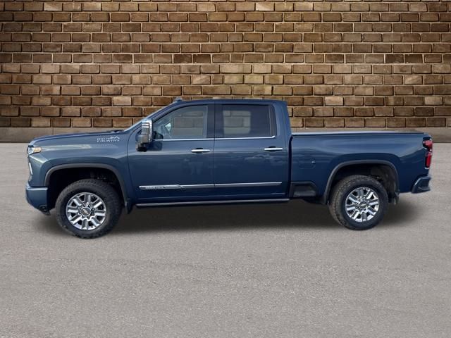 2025 Chevrolet Silverado 3500HD High Country photo 2