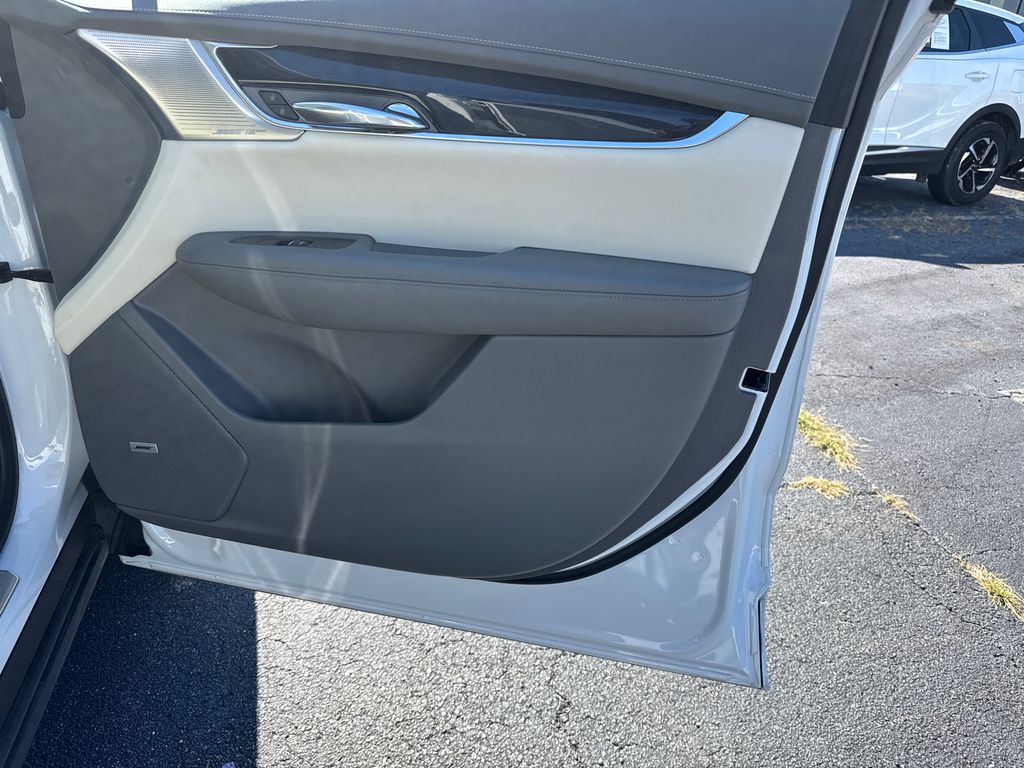 2023 Cadillac XT6 Premium Luxury photo 14