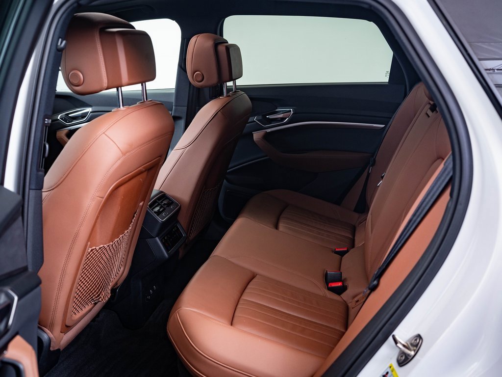 2022 Audi e-tron Premium photo 21