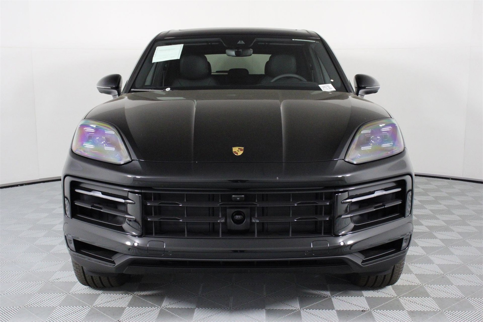 2025 Porsche Cayenne photo 9