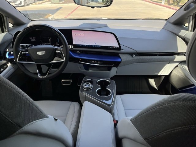 2025 Cadillac Optiq Luxury Sport photo 11
