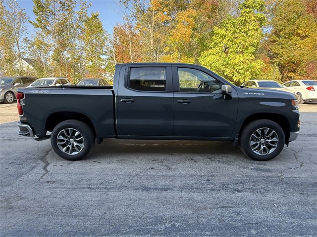 2026 Chevrolet Silverado 1500 LT photo 3