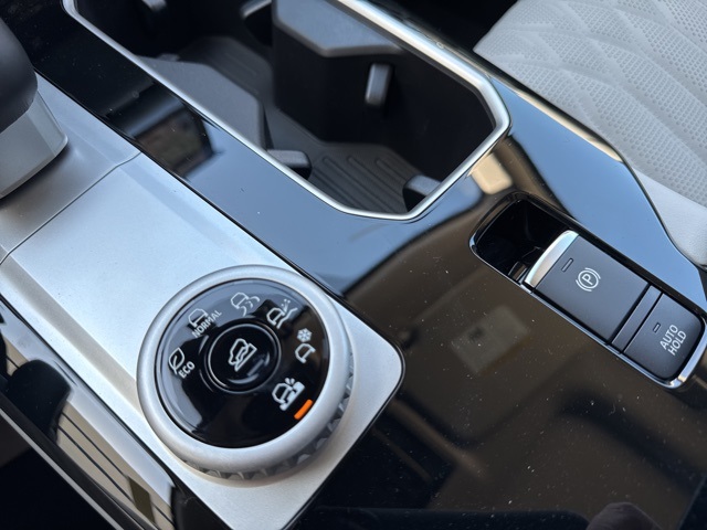 2025 Mitsubishi Outlander Sport SEL GT photo 21
