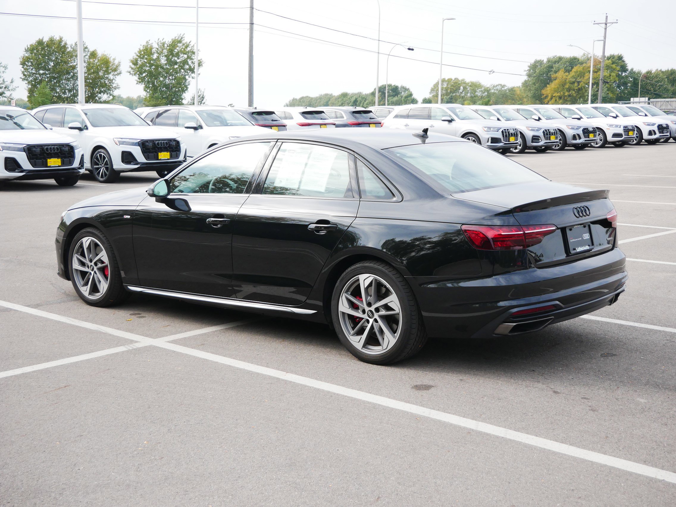 2023 Audi A4 S line Quattro Premium Plus photo 5
