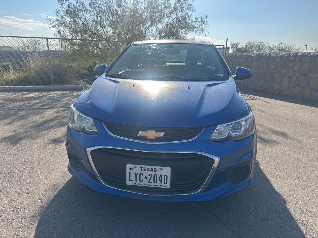 2019 Chevrolet Sonic LT photo 2