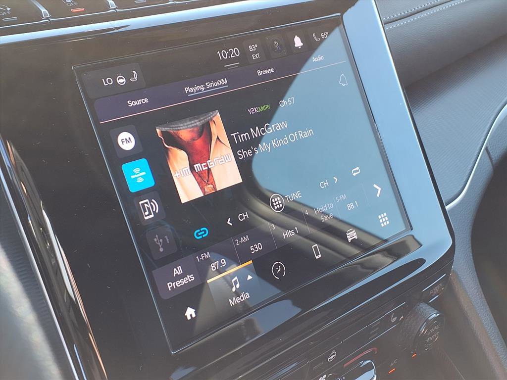 2025 Jeep Grand Cherokee Altitude photo 4