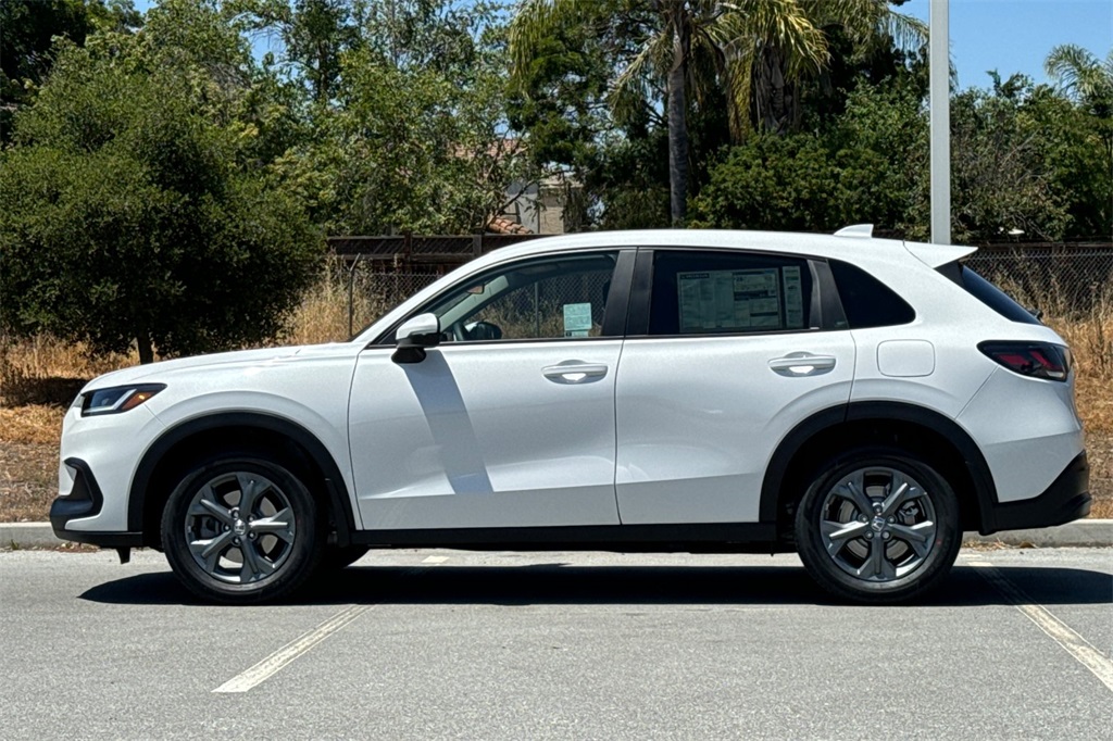 2026 Honda HR-V LX photo 5