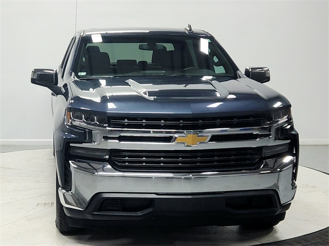 2020 Chevrolet Silverado 1500 LT photo 2