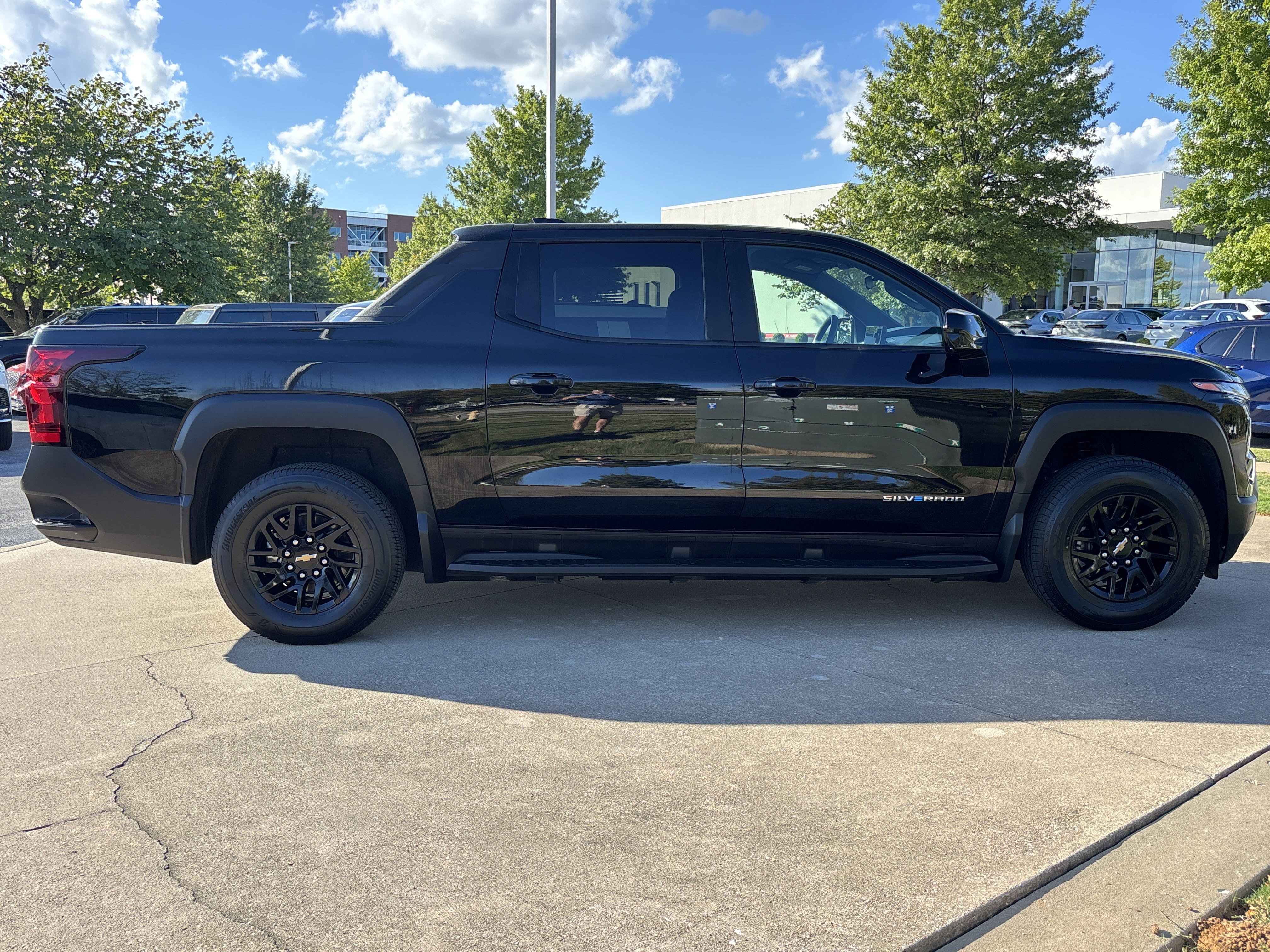 Used 2024 Chevrolet Silverado EV Work Truck with VIN 1GC10UED0RU205153 for sale in Bentonville, AR