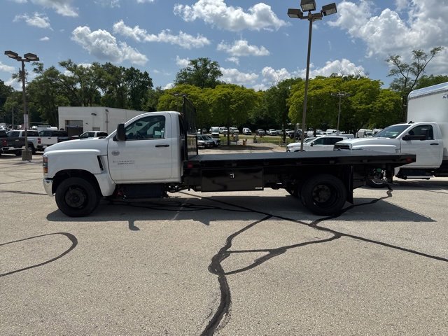 2024 Chevrolet Silverado 5500HD Work Truck photo 2