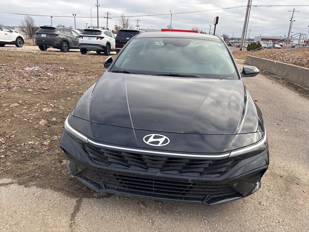 Used 2025 Hyundai Elantra SEL with VIN KMHLM4DG9SU923858 for sale in Kansas City