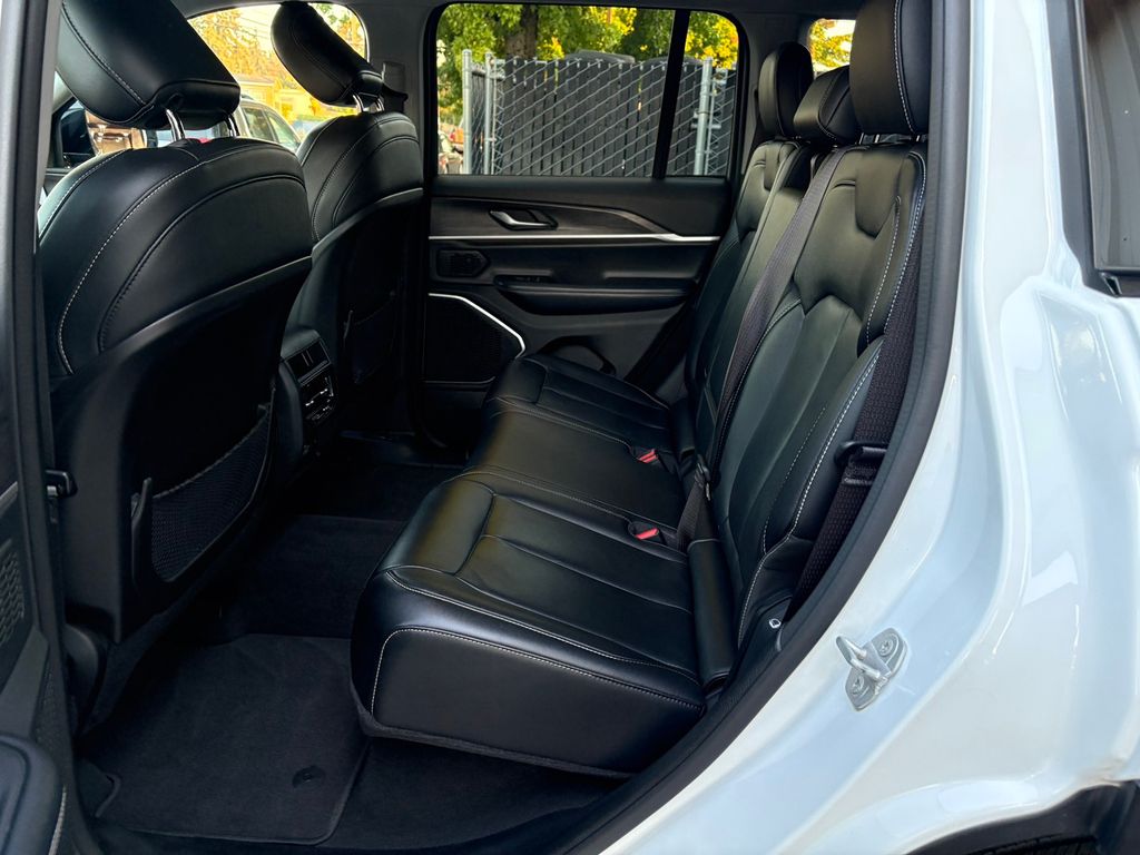2022 Jeep Grand Cherokee Limited photo 29
