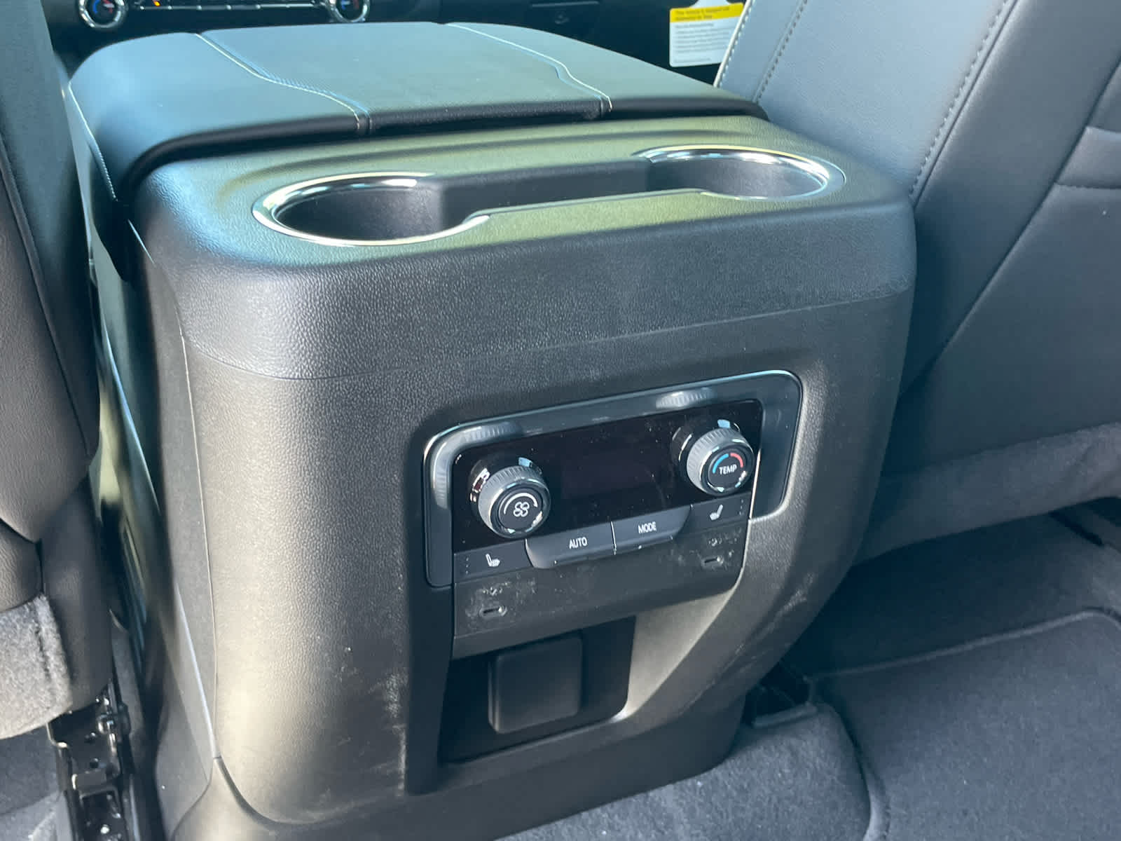 2025 Chevrolet Tahoe Premier photo 20