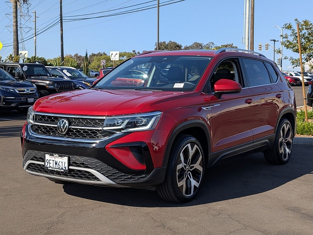 2023 Volkswagen Taos SEL photo 2