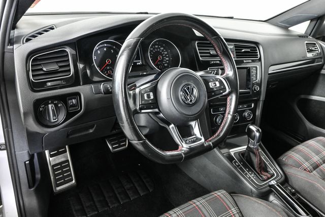 2015 Volkswagen Golf GTI S photo 4