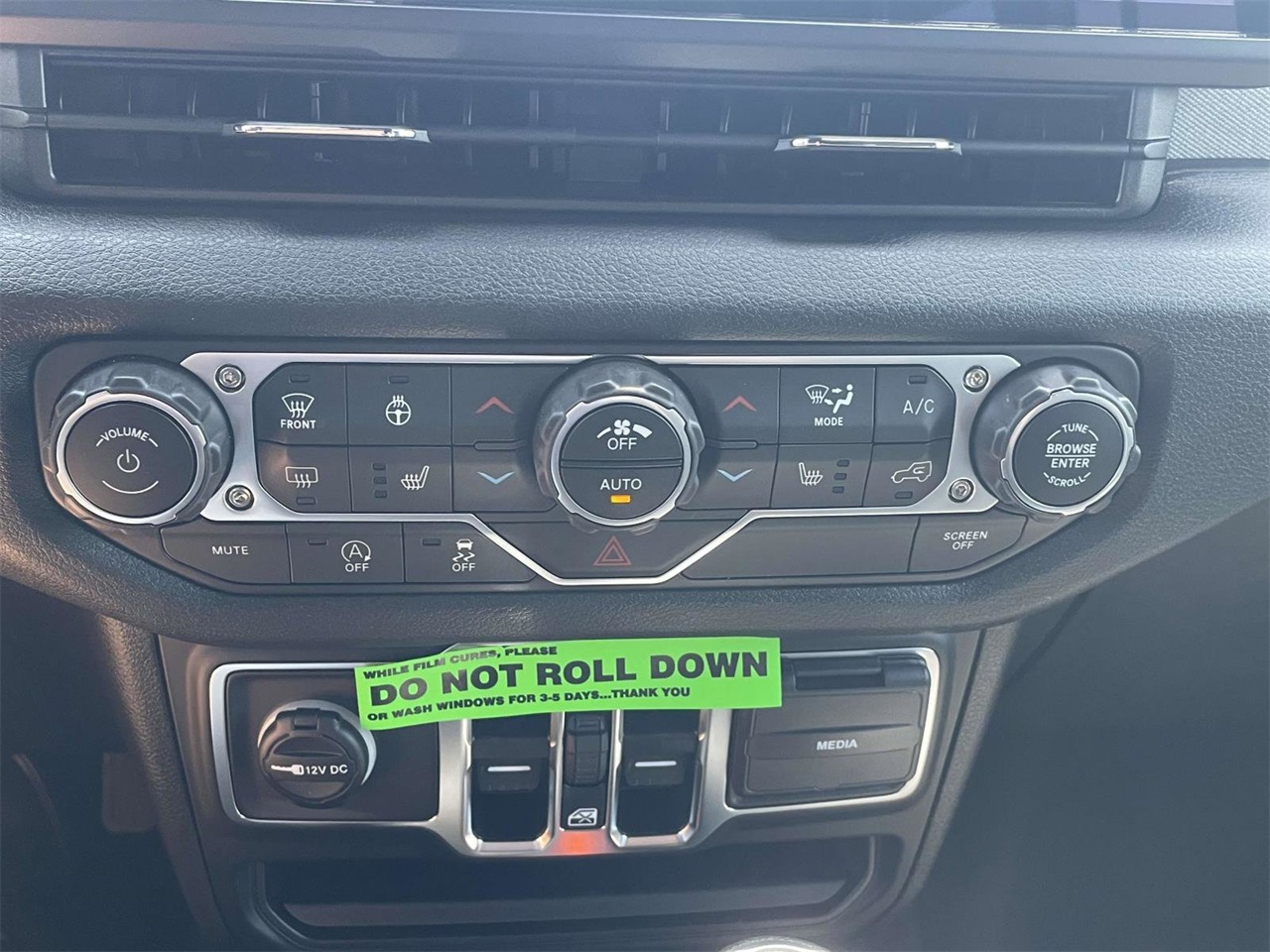 2025 Jeep Wrangler Sport S photo 17