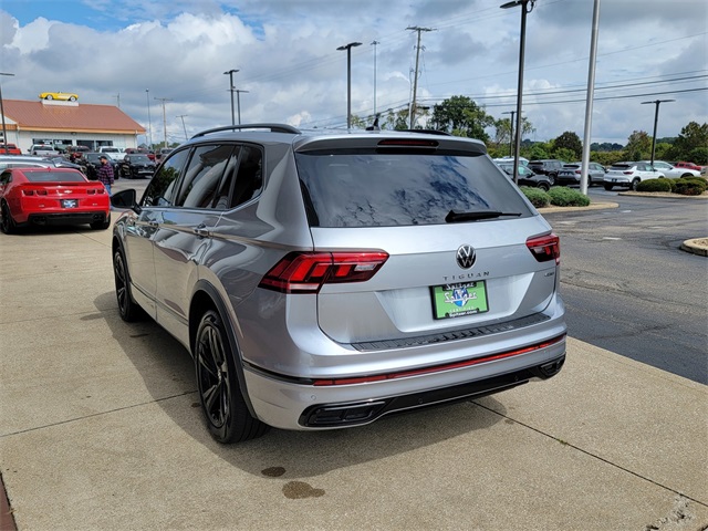 2023 Volkswagen Tiguan SE R-Line Black photo 7