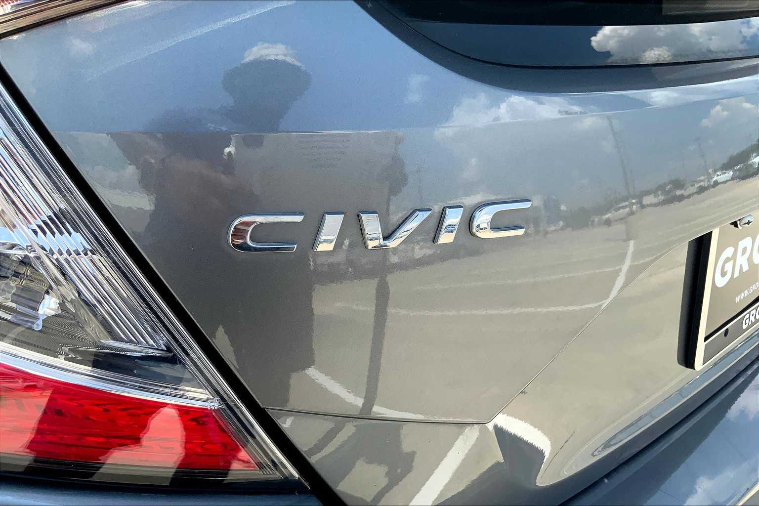 2020 Honda Civic Hatchback Sport Touring photo 30