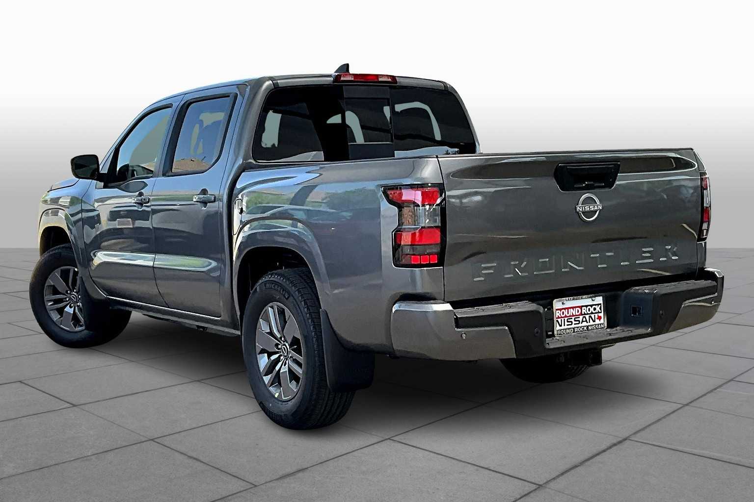 2025 Nissan Frontier SV photo 7