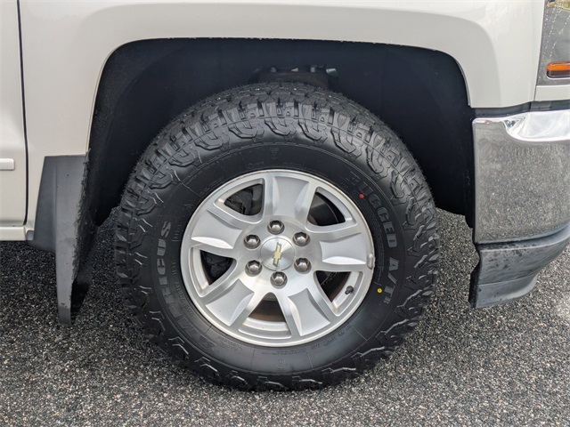 2018 Chevrolet Silverado 1500 LT photo 11
