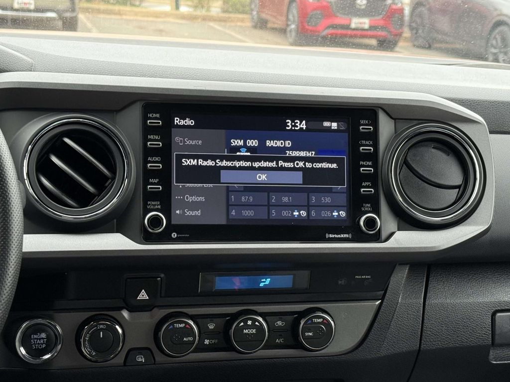 2023 Toyota Tacoma TRD Off-Road photo 3