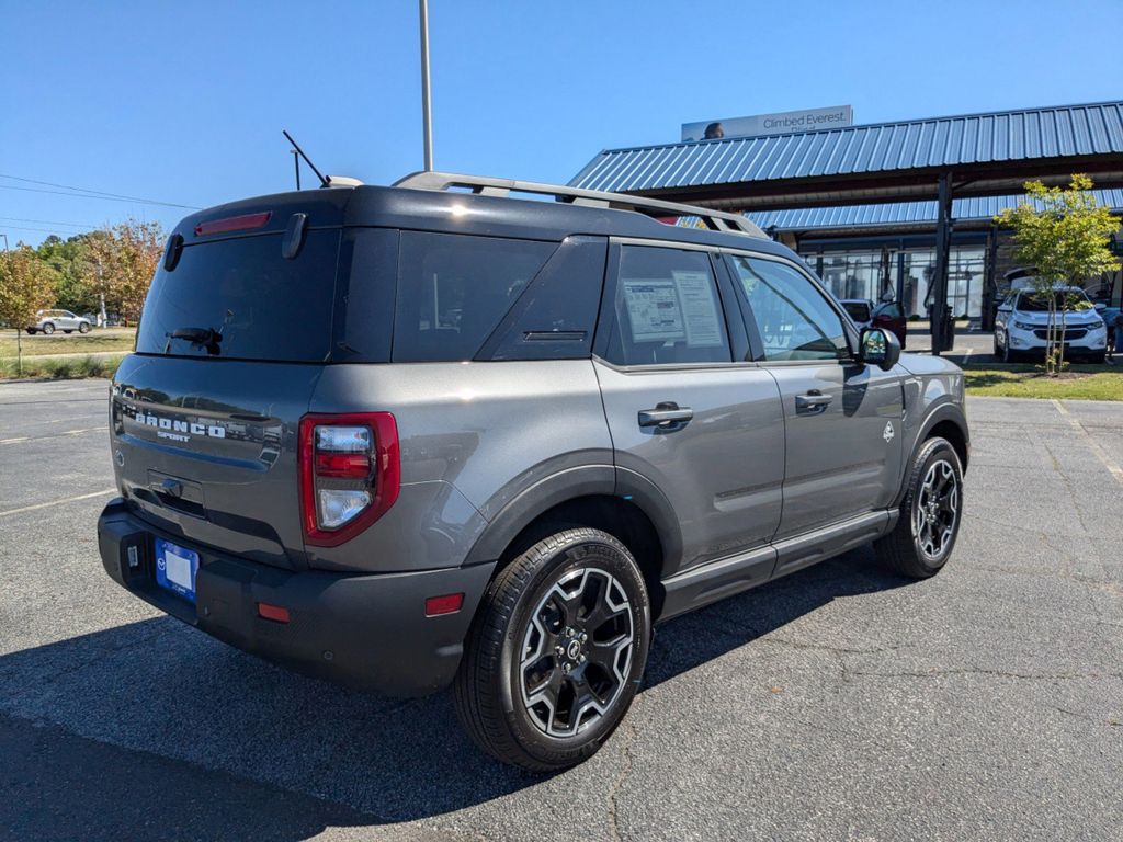 2025 Ford Bronco Sport Outer Banks photo 4