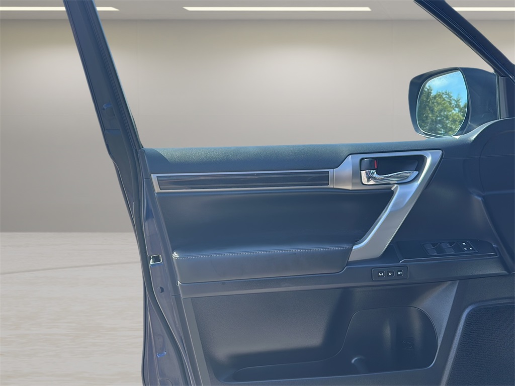 2023 Lexus GX 460 photo 25