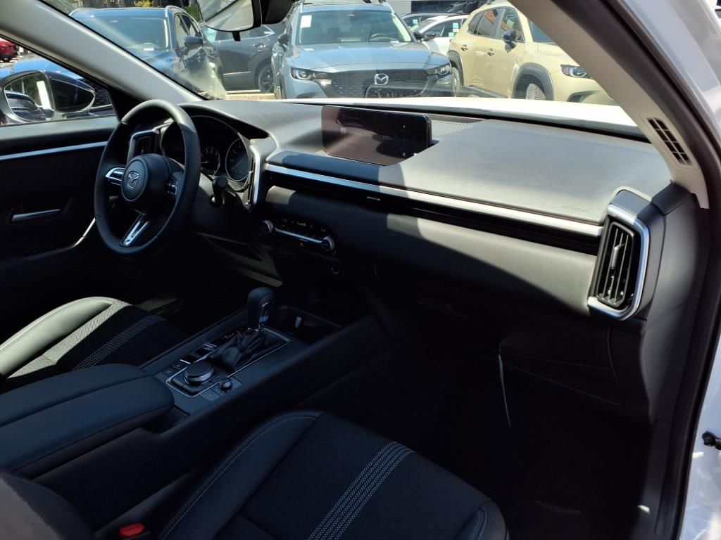2025 Mazda CX-50 2.5 Select photo 21