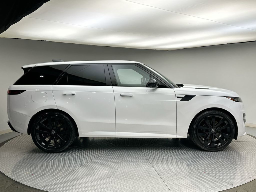 2024 Land Rover Range Rover Sport P400 Dynamic SE photo 4
